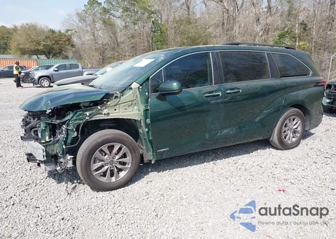 2021 Toyota Sienna Xle z USA, uszkodzony, nr VIN 5TDYRKEC3MS007938